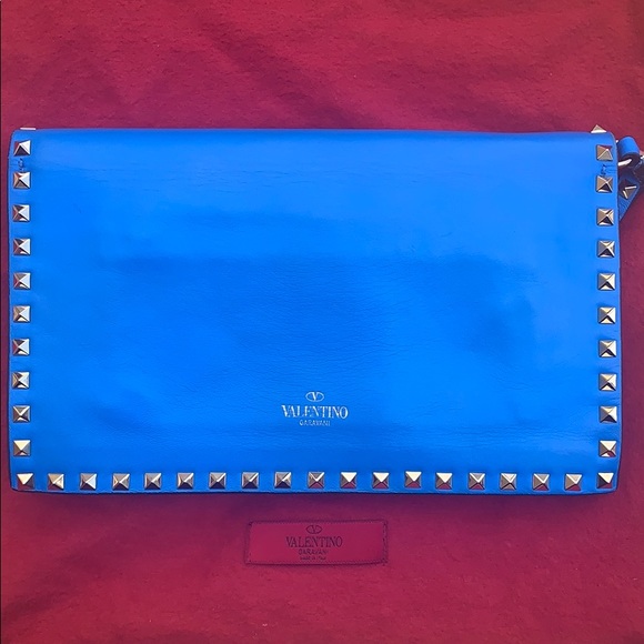 Valentino Garavani rockstud clutch - Picture 3 of 9